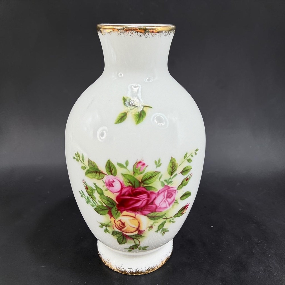 Royal Albert Old Country Roses Bud Vase Bone China Gold Trim Floral 4 Inch